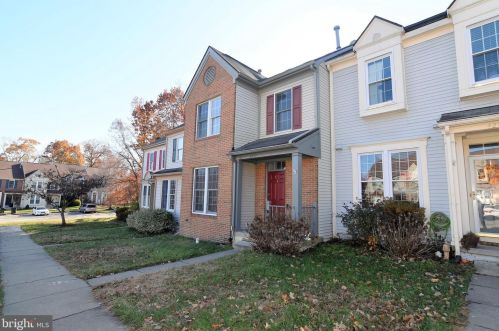 4205 Devonwood Way, Woodbridge VA  22192-5122 exterior