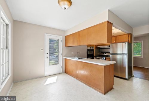 6501 Carrsbrook Ct, Springfield VA 22150-1311 exterior