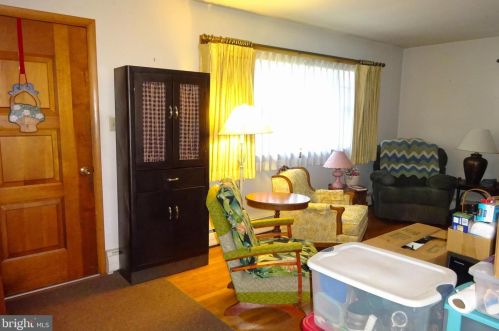 305 Town Dr, Upton, PA 17225-1549
