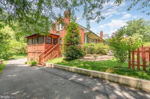 36 19th St, Camp Hill, PA 17011-3922