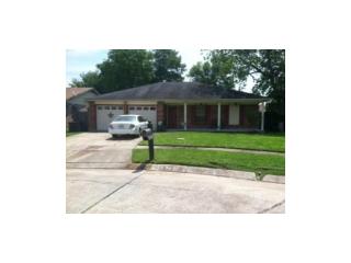 24 Ramon Via, Harvey, LA 70058-3051