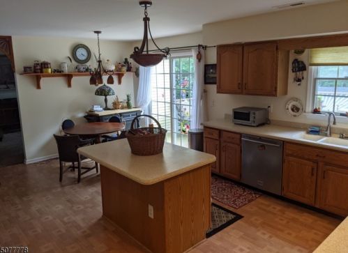 10 Doral Blvd, Washington NJ  07882-1553 exterior