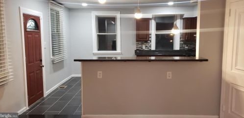 850 Longshore Ave, Philadelphia PA  19111-4423 exterior