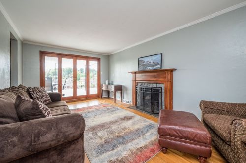 5337 Greenridge Dr, Pittsburgh, PA 15236-1723