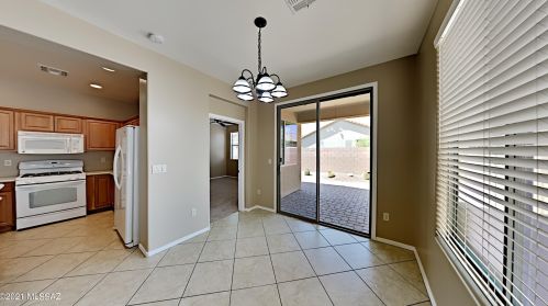 496 Bazille Way, Green Valley, AZ 85614-5272
