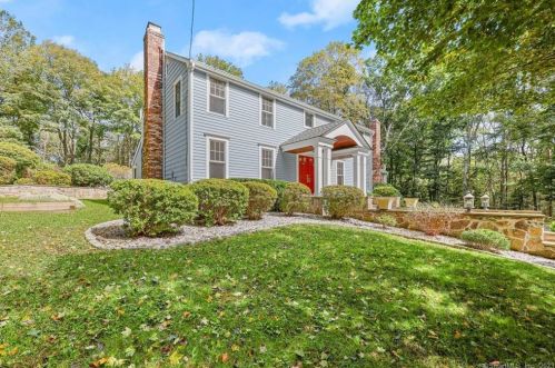 197 Deep Valley Rd, New Canaan CT  06840-2804 exterior