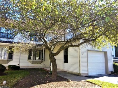411 Hawthorne Ct, Flemington, NJ 08822-2080
