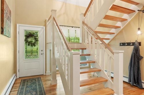 88 Ann Lee Rd, Harvard, MA 01451-1216