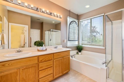 1125 Valley Glen Dr, Liberty Farms CA  95620-4835 exterior