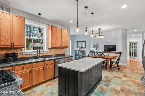 3 Sarah Ct, Jackson Twp NJ  08527-4760 exterior