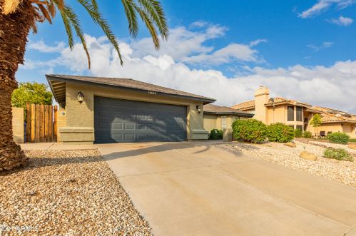 19633 37th Way, Phoenix, AZ 85050-3921