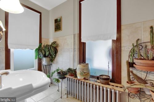 730 Broadway, Red Lion PA  17356-1914 exterior