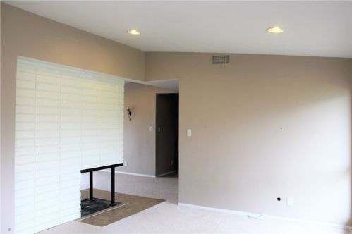 1435 Berkeley Ct, Ontario, CA 91762-2009