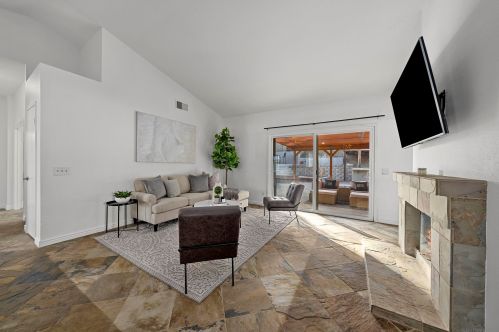 29083 Palm View St, Lake Elsinore CA  92530-7210 exterior