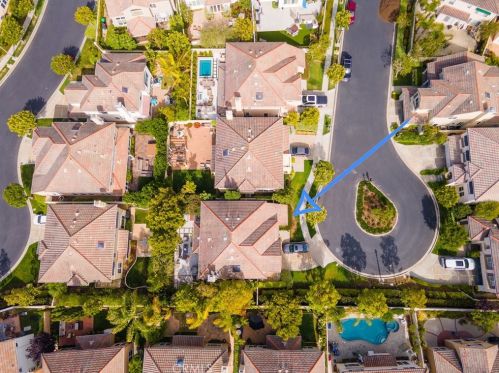 1 Belfort, Newport Beach CA  92657-1075 exterior