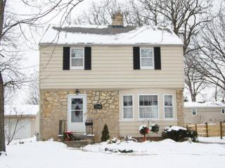 3748 Beverly Dr, Toledo, OH 43614-4437