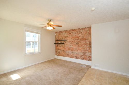 206 Hastings St, Cincinnati, OH 45219-1421