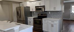 811 5th Ave, Prospect Park, PA 19076-2407