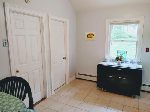 235 Knox Way, Hopatcong NJ  07843-1008 exterior