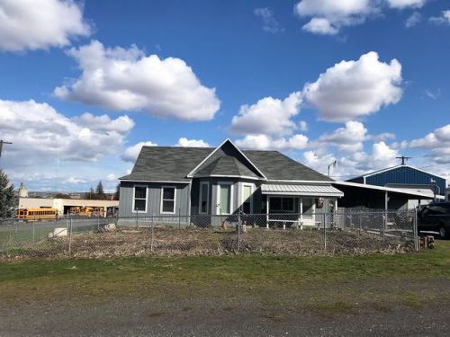 16 College Ave, Wilbur, WA 99185-8878