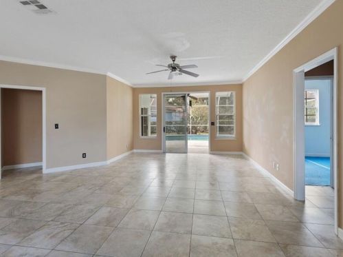 2525 46th Rd, Vero Beach, FL 32966-2053