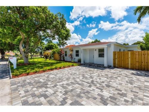 620 8 Ln, Hialeah FL  33010-4624 exterior