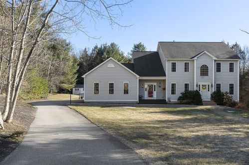 34 Jepherson Dr, Douglas, MA 01516-2572