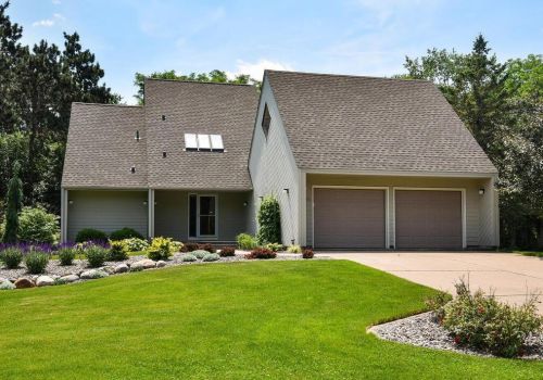466 Catherine Ln, Saint Paul, MN 55126-4708