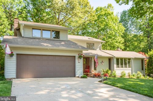 10 Hammond Ln, Fredericksburg, VA 22407-1332