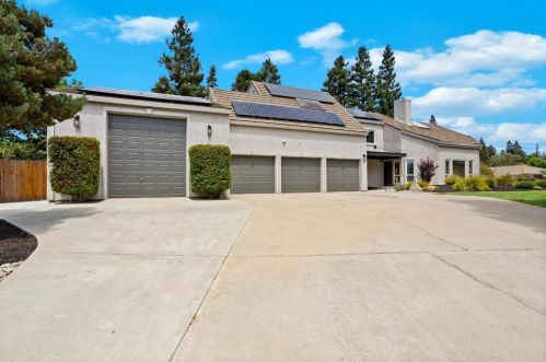 10013 Plaza De Oro Dr, Valley Home CA  95361-9235 exterior