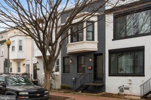 208 Bates St, Washington, DC 20001-1926
