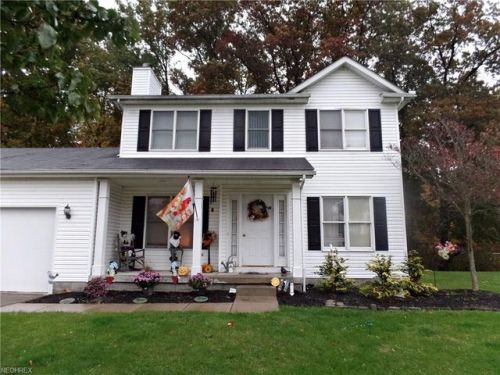 3743 Castle Ct, Youngstown, OH 44511-2979