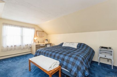 1049 Melissa Ln, North Bellmore NY  11710-1743 exterior