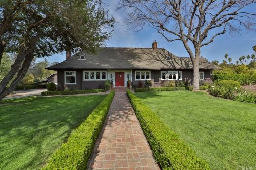 1135 Center St, Redlands CA  92373-6737 exterior