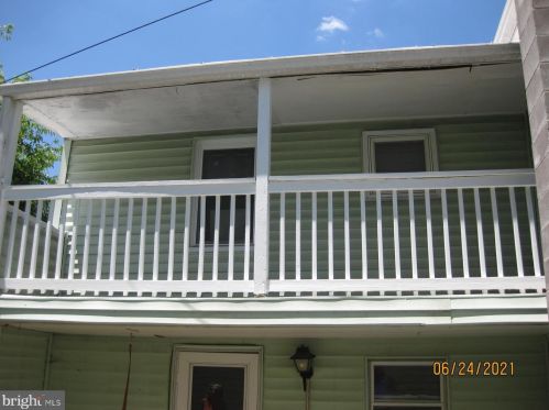 24 Washington St, Lees Cross Roads, PA 17257-1421