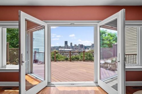 136 Henderson St, Pittsburgh, PA 15212-4132