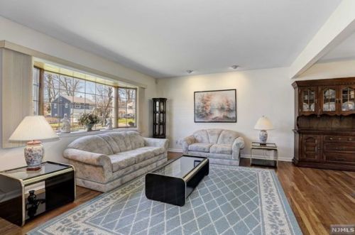97 Woodland Ave, Verona NJ  07044-2207 exterior