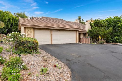 1720 The Woods Dr, El Cajon CA  92019-3670 exterior