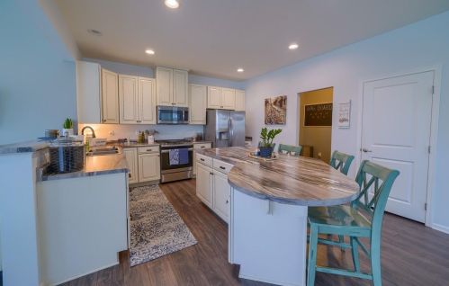 123 Stirling Way, Pataskala OH  43062-7863 exterior