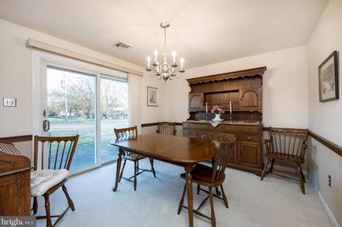 1134 Crestwood Dr, Pottstown PA 19464-2932 exterior