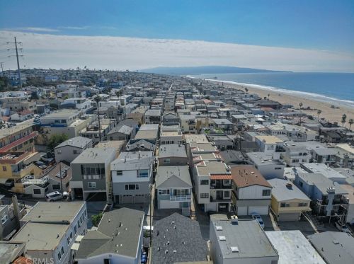 212 41st St, Manhattan Beach CA  90266-3141 exterior