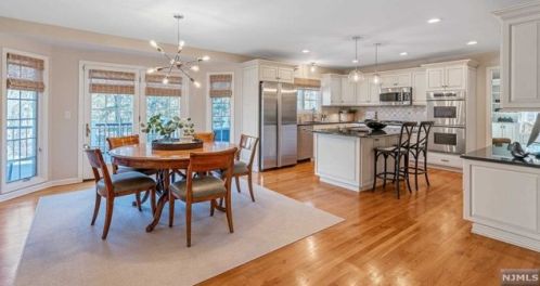 929 High Mountain Rd, Franklin Lakes, NJ 07417-1619
