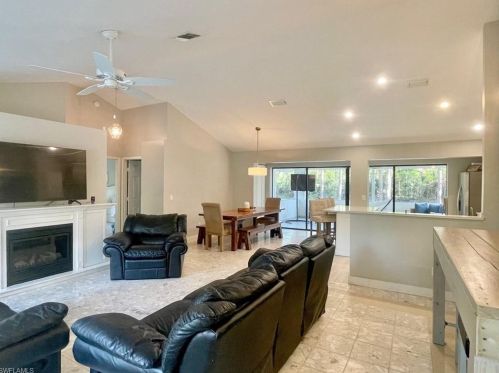 4580 1st Ave, Naples FL  34119-2651 exterior