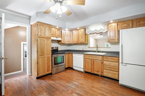 489 Linda Mel Dr, Marion, OH 43302-4536
