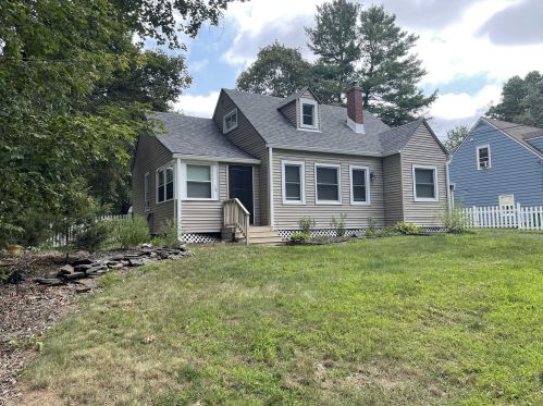 18 Cedar Ln, Poughkeepsie NY  12601-1147 exterior