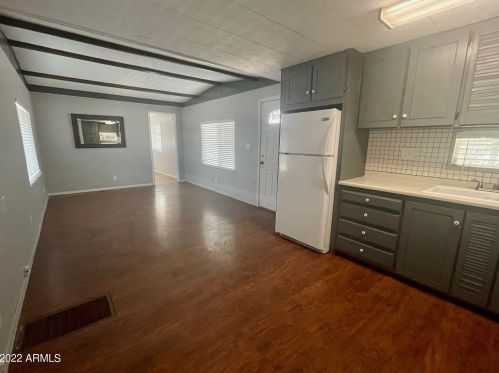 933 95th Way, Mesa, AZ 85208-3008