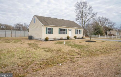 18389 Pin Oak St, Ellendale, DE 19941-3372