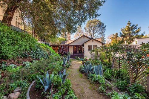 3870 Carpenter Ave, North Hollywood CA  91604-3729 exterior