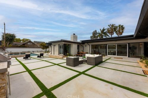 3841 Pacific Ave, Long Beach CA  90807-3227 exterior