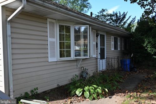 346 Andover Rd, Fairless Hills PA  19030-2231 exterior